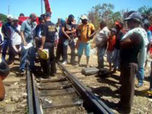 {157AFCDD-3EEC-461E-89C2-180CBA9D28D3}_2008ago26_ferroviarios1